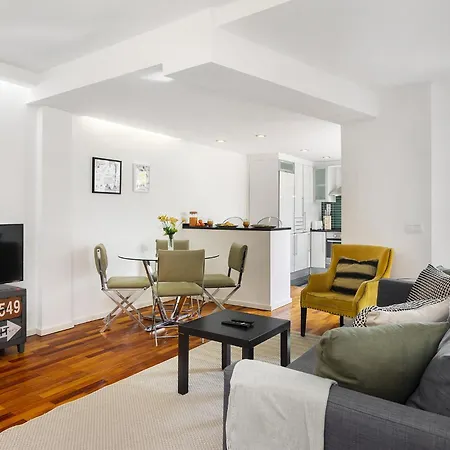 Whome Serenity: Entrecampos Terrace Haven * Lisbon